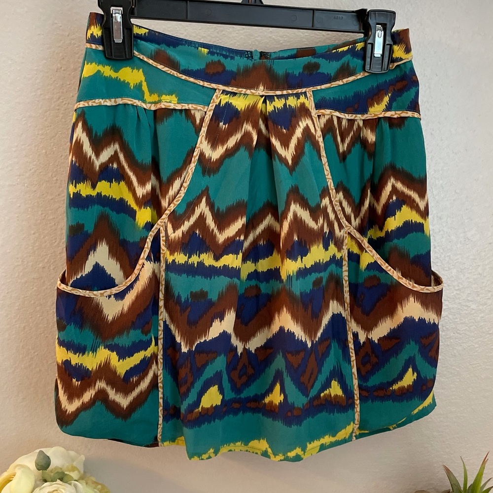Gemma silk skirt with pockets. Size XS.
